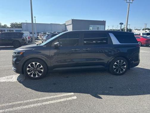 2022 Kia Carnival EX