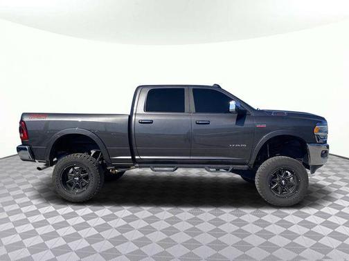 2022 RAM 2500 Laramie Crew Cab 4x4 6'4' Box