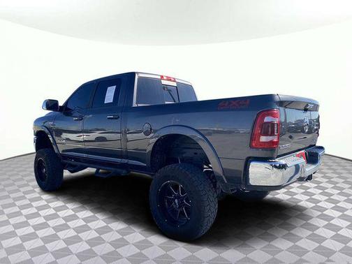2022 RAM 2500 Laramie Crew Cab 4x4 6'4' Box