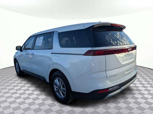 2023 Kia Carnival LX