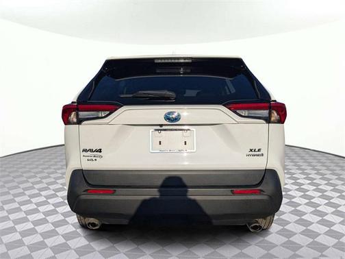 2022 Toyota RAV4 Hybrid XLE