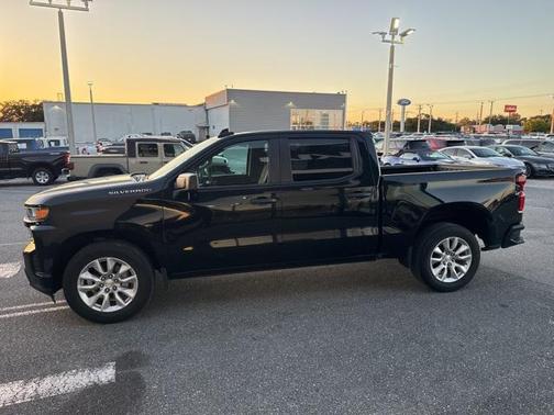 2022 Chevrolet Silverado 1500 Custom