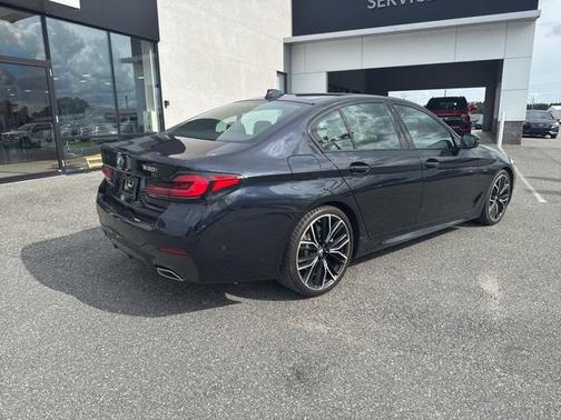 2022 BMW 530 i