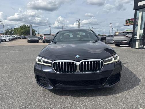 2022 BMW 530 i