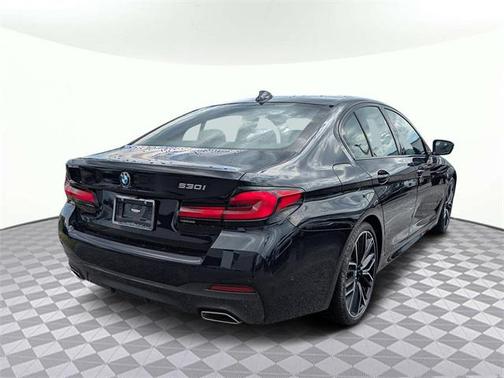2022 BMW 530 i