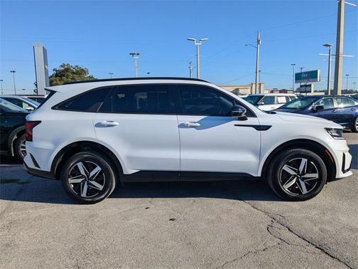 2023 Kia Sorento EX