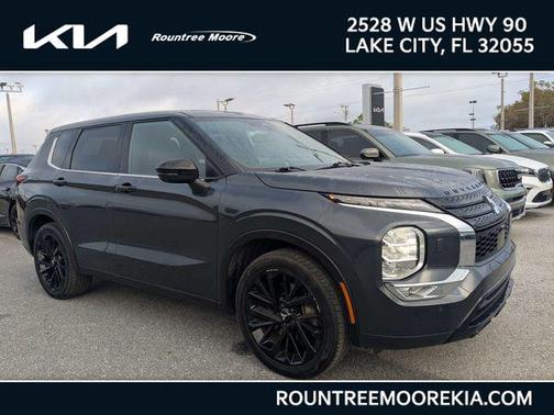 Black 2024 Mitsubishi Outlander SE 2.5 S-AWC SUV