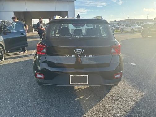 2022 Hyundai VENUE SEL