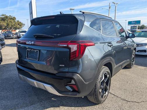 2024 Kia Seltos EX