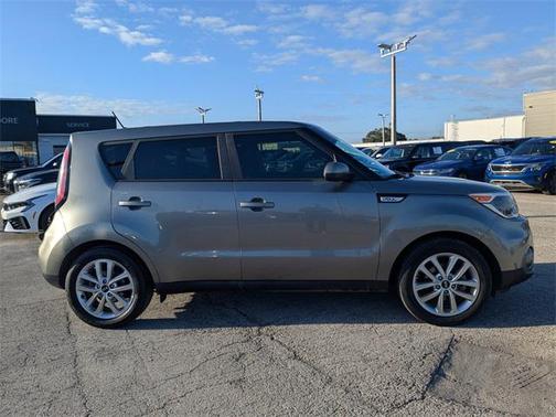 2017 Kia Soul +