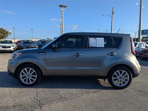 2017 Kia Soul +