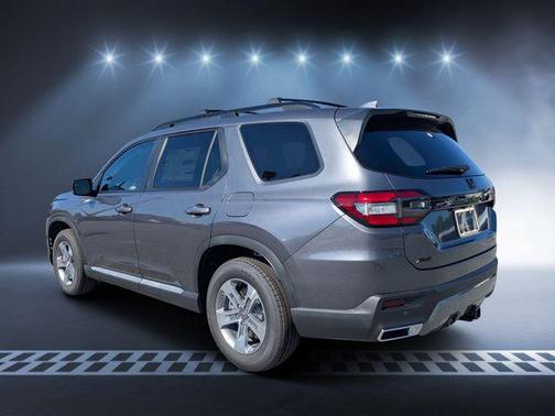 Modern Steel Metallic 2026 Honda Pilot EX-L