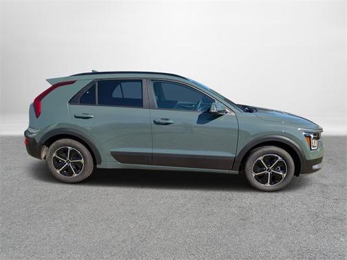 2025 Kia Niro EX