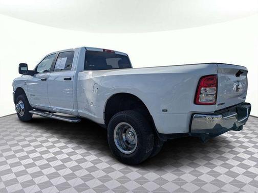 2024 RAM 3500 Big Horn Crew Cab 4x4 8' Box