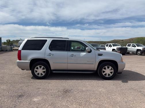 Silver Lining 2010 Cadillac Escalade Base