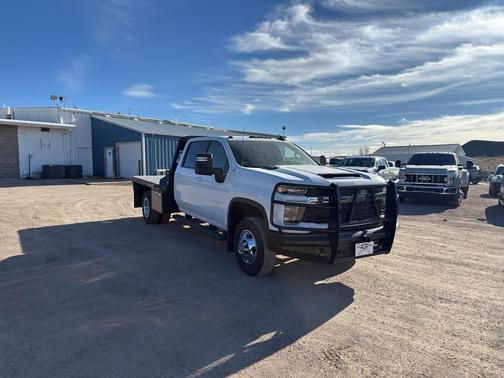 2025 Chevrolet Silverado 3500 LT