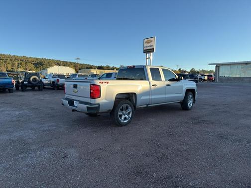 2018 Chevrolet Silverado 1500 Custom