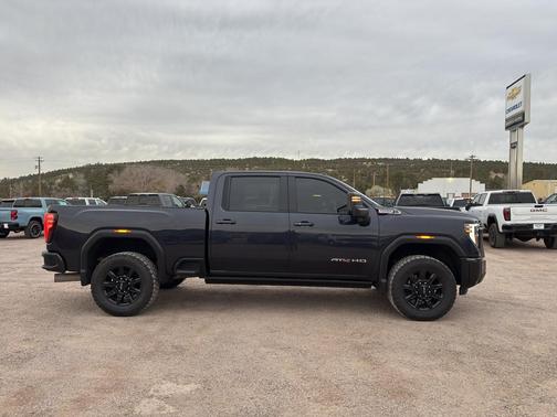 2024 GMC Sierra 2500 AT4