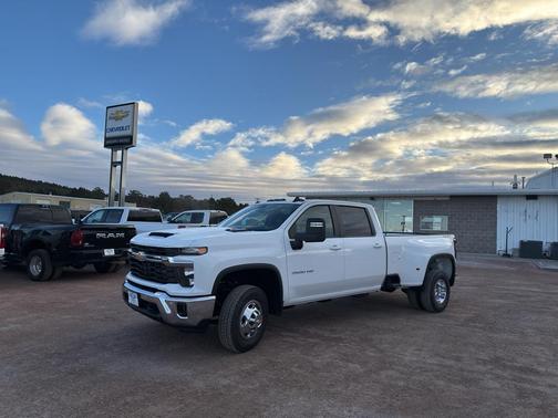 2026 Chevrolet Silverado 3500 LT