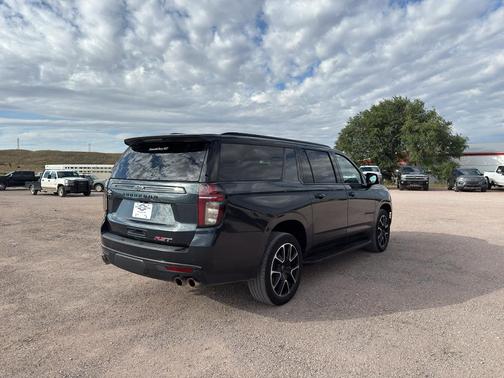 2022 Chevrolet Suburban RST