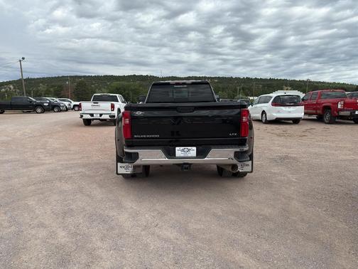 2024 Chevrolet Silverado 3500 LTZ