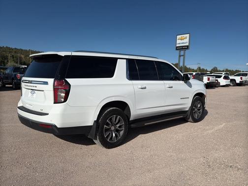 2022 Chevrolet Suburban LT