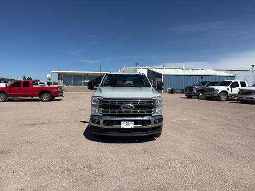 Avalanche 2026 Ford F-350 XLT