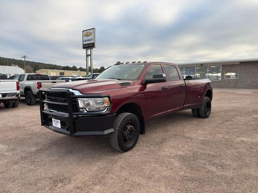 2022 RAM 3500 Tradesman Crew Cab 4x4 8' Box