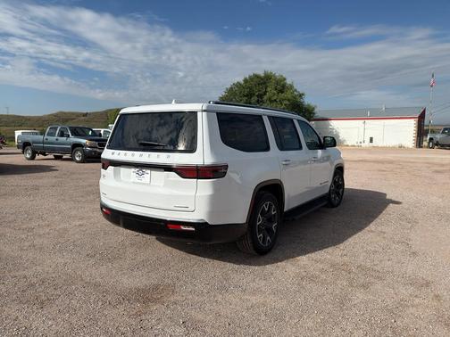 2023 Jeep Wagoneer Series III 4x4