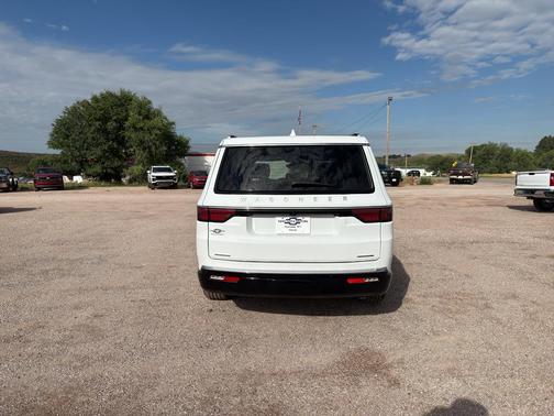 2023 Jeep Wagoneer Series III 4x4