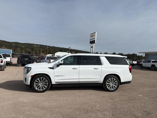 2024 GMC Yukon XL Denali