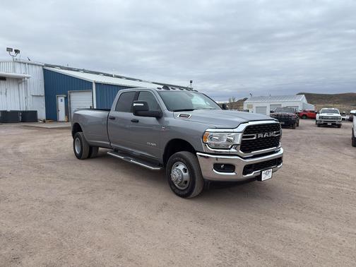 2024 RAM 3500 Big Horn Crew Cab 4x4 8' Box