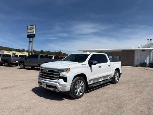 Iridescent Pearl Tricoat 2023 Chevrolet Silverado 1500 High Country
