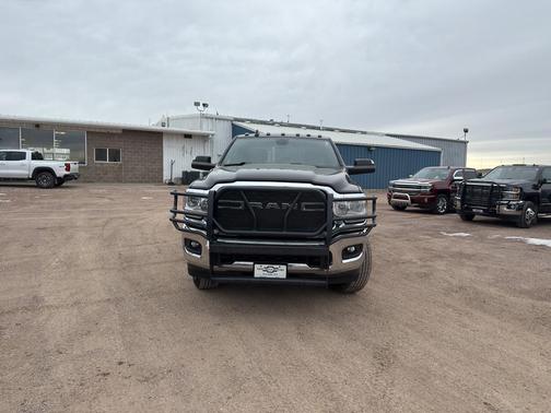 2022 RAM 2500 Big Horn Crew Cab 4x4 6'4' Box