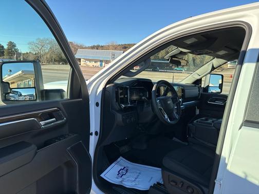 2024 Chevrolet Silverado 3500 LT