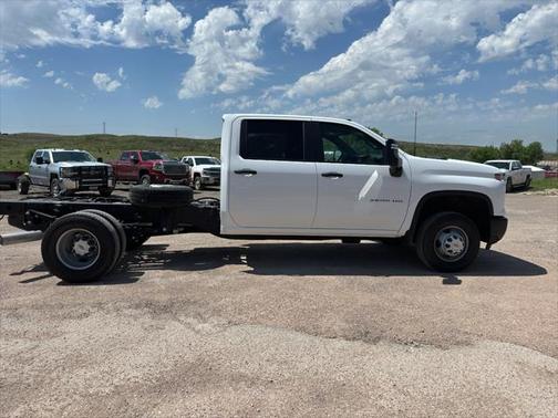 2025 Chevrolet Silverado 3500 WT