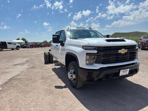 2025 Chevrolet Silverado 3500 WT