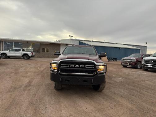 2019 RAM 3500 Tradesman Crew Cab 4x4 8' Box
