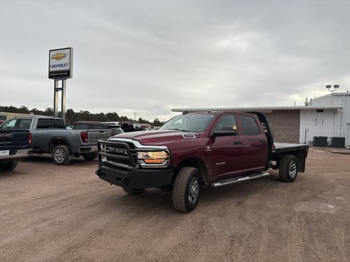 2019 RAM 3500 Tradesman Crew Cab 4x4 8' Box
