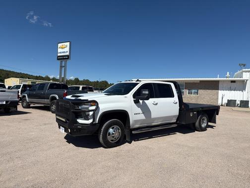 Summit White 2024 Chevrolet Silverado 3500 LT