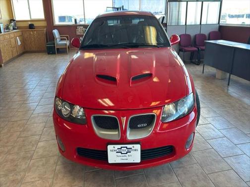 2004 Pontiac GTO Base