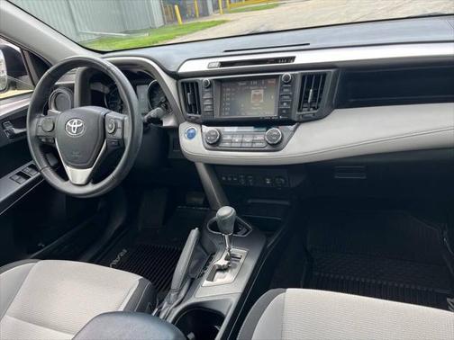 2018 Toyota RAV4 Hybrid LE