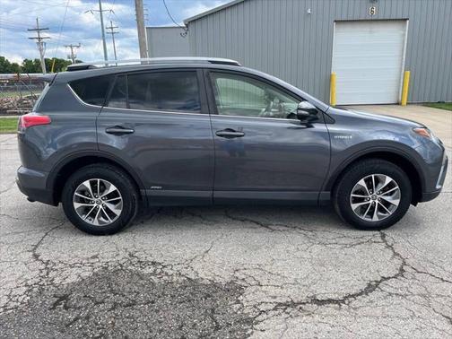 2018 Toyota RAV4 Hybrid LE