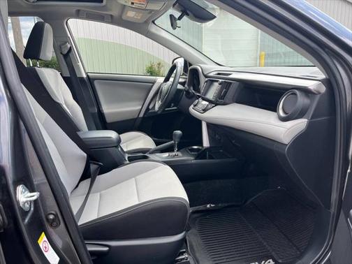 2018 Toyota RAV4 Hybrid LE