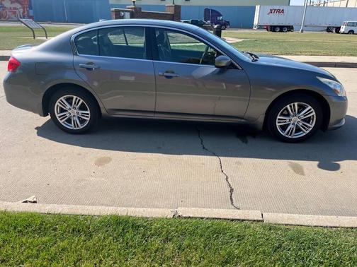 2011 INFINITI G25x Base