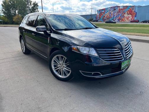 2019 Lincoln MKT Reserve