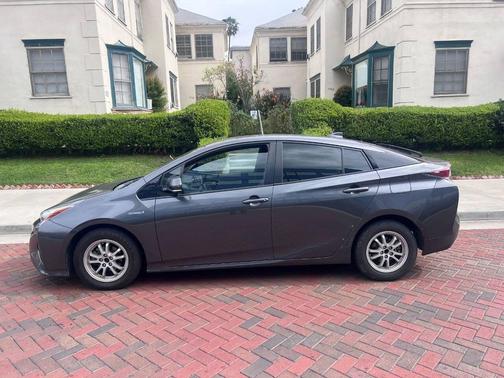 2018 Toyota Prius Four Touring