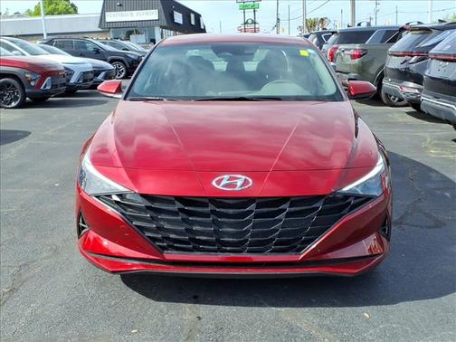 2023 Hyundai ELANTRA SE