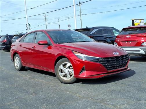 2023 Hyundai ELANTRA SE