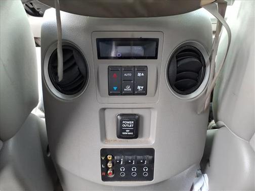 Silver 2011 Honda Pilot EX-L